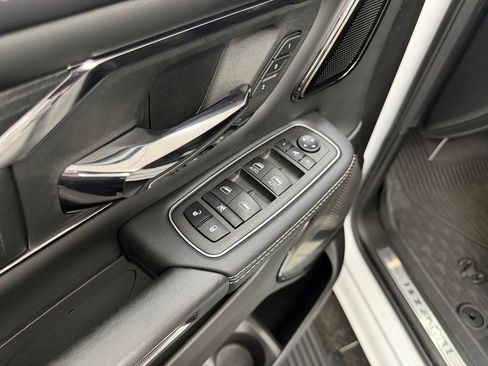 Used 2024 RAM 1500 Limited AWD/4WD image 12