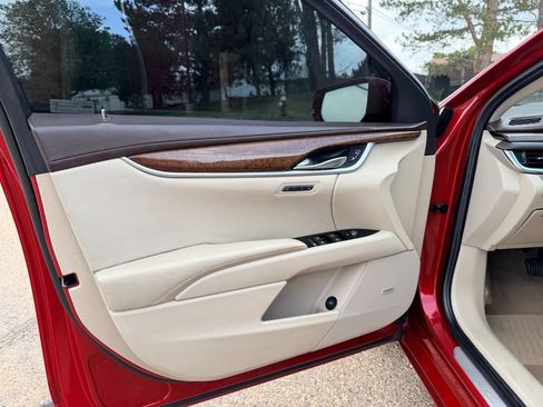 Used 2013 Cadillac XTS Premium AWD/4WD image 9