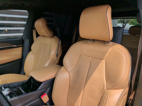 Used 2023 Jeep Grand Cherokee Summit w/ Adv Protech Group IV AWD/4WD image 50