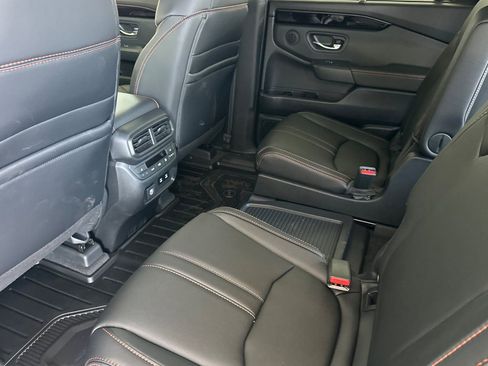 New 2026 Honda Pilot TrailSport image 13