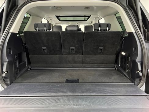 Used 2025 Ford Expedition Platinum AWD/4WD image 36
