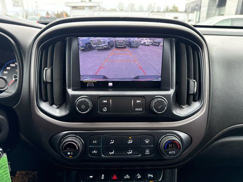 Used 2022 GMC Canyon AT4 AWD/4WD image 17