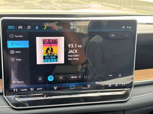 New 2026 Volkswagen Tiguan SEL R-Line image 24