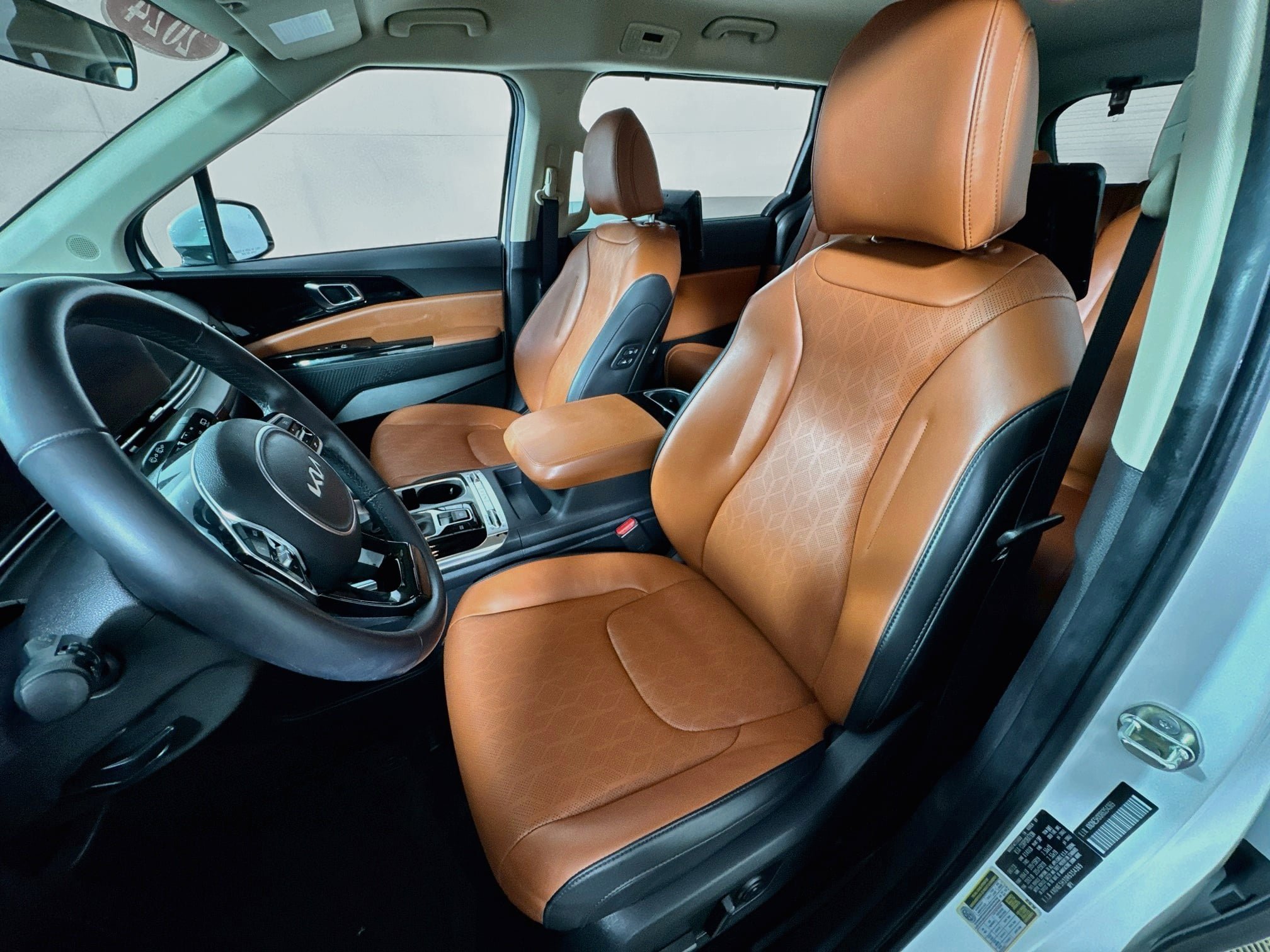 Used 2024 Kia Carnival SX FWD image 15