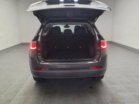 Used 2018 Jeep Compass Limited w/ Navigation Group image 29