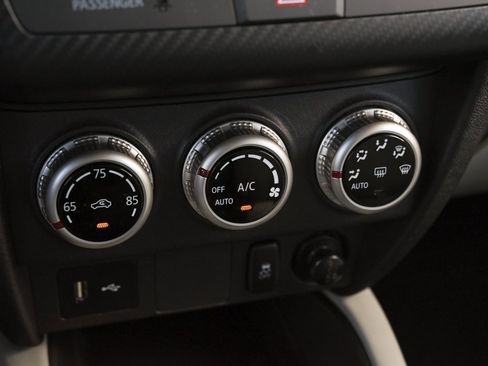 Used 2021 Mitsubishi Outlander Sport ES image 29