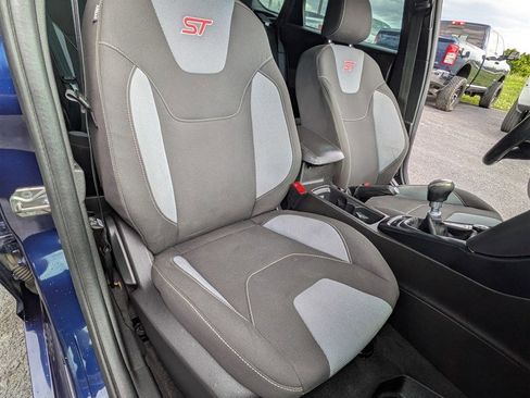 Used 2016 Ford Focus ST FWD image 17