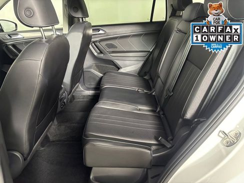 Used 2024 Volkswagen Tiguan SE image 25