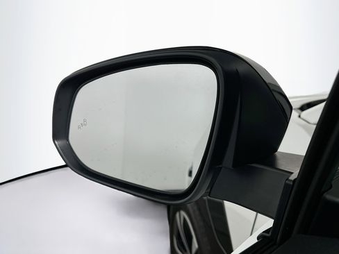 Used 2024 Toyota bZ4X FWD image 16