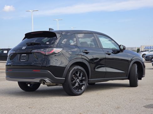 Used 2024 Honda HR-V Sport image 17