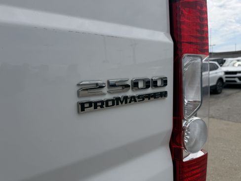 Used 2023 RAM ProMaster 2500 FWD image 8