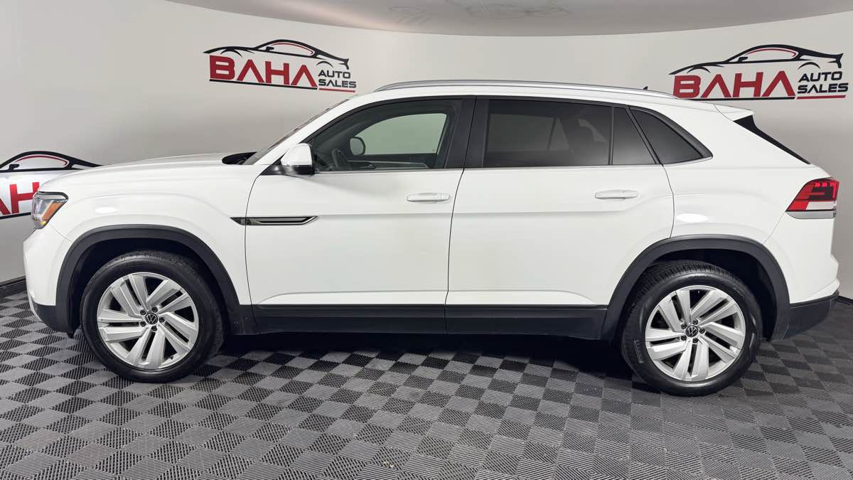 Used 2021 Volkswagen Atlas Cross Sport SE FWD image 4