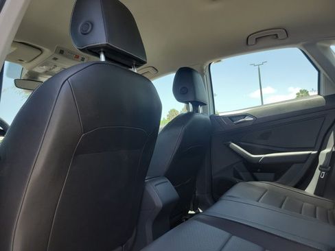 Used 2024 Volkswagen Jetta SE FWD image 15