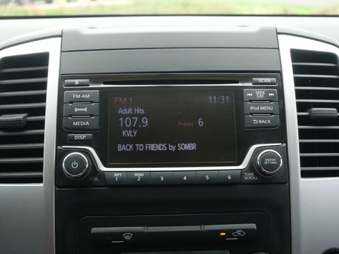 Used 2017 Nissan Frontier Desert Runner image 16