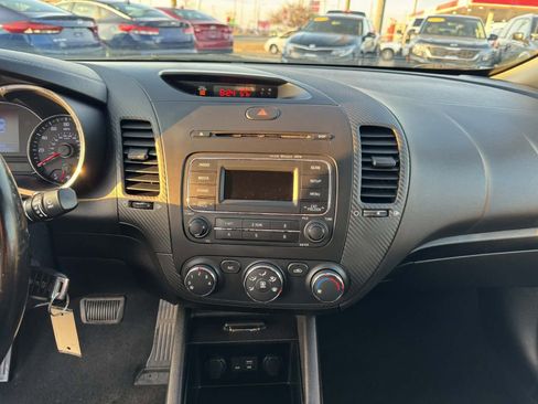 Used 2015 Kia Forte EX image 17