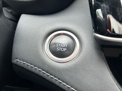 Used 2024 Toyota Highlander XLE image 24