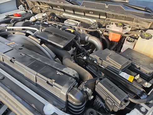 Used 2021 Chevrolet Silverado 3500 LTZ image 33