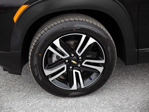 Used 2023 Chevrolet TrailBlazer LT w/ Convenience Package image 9