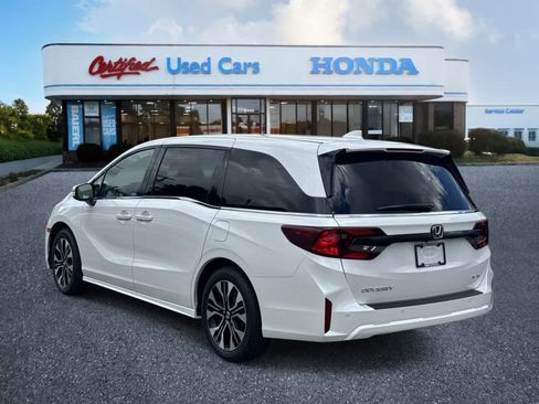 Used 2026 Honda Odyssey Elite image 3