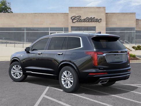 New 2025 Cadillac XT6 Luxury image 3