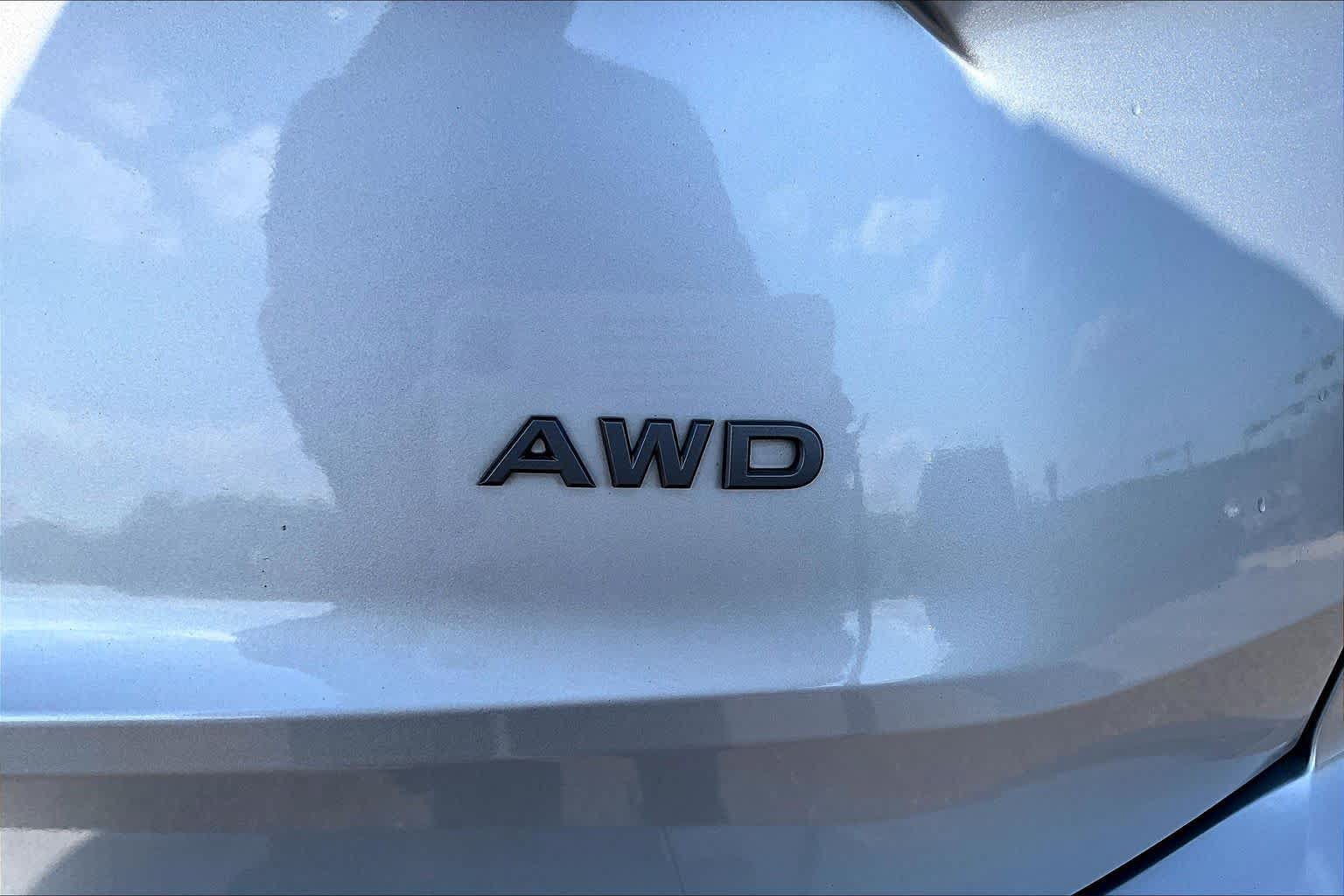Used 2025 Nissan Rogue SV AWD/4WD image 10