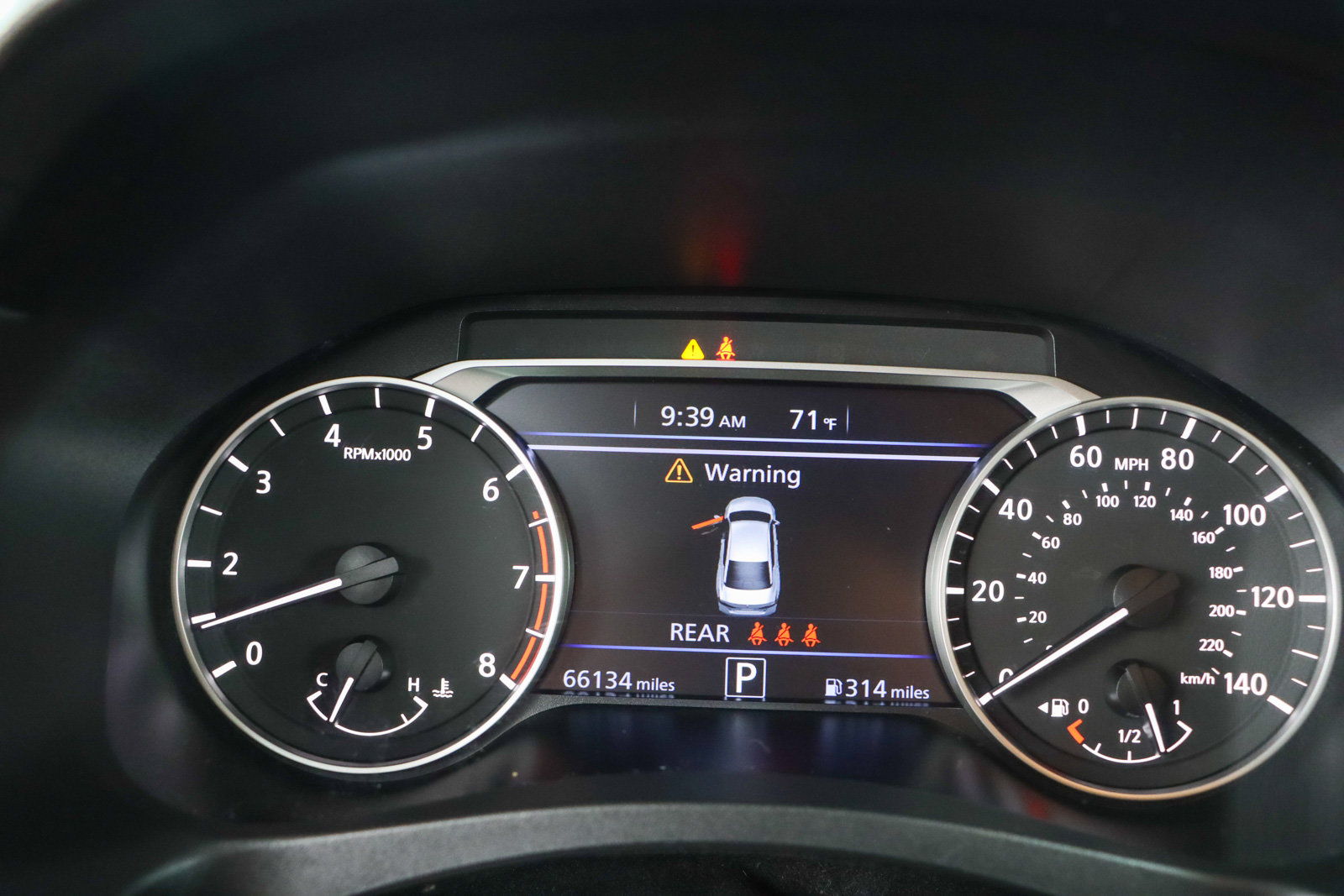 Used 2024 Nissan Altima 2.5 SV FWD image 15