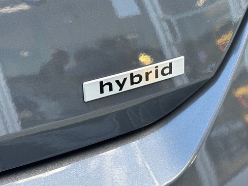 Used 2024 Hyundai Elantra Limited FWD image 15