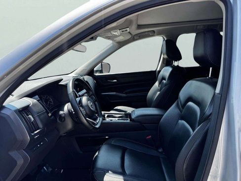 Used 2023 Nissan Pathfinder SL w/ SL Premium Package image 14