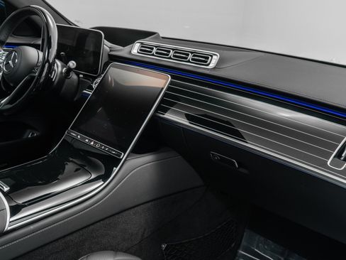 Used 2025 Mercedes-Benz S 580 4MATIC Sedan image 14