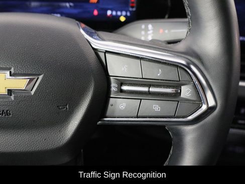 Used 2025 Chevrolet Equinox LT w/ Safety and Technology Package image 10