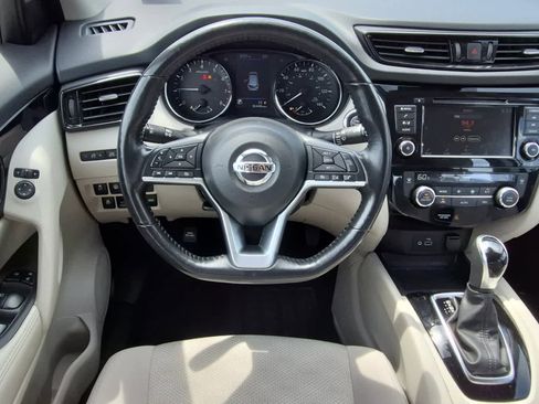Used 2022 Nissan Rogue Sport SV AWD/4WD image 8