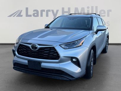Used 2022 Toyota Highlander XLE
