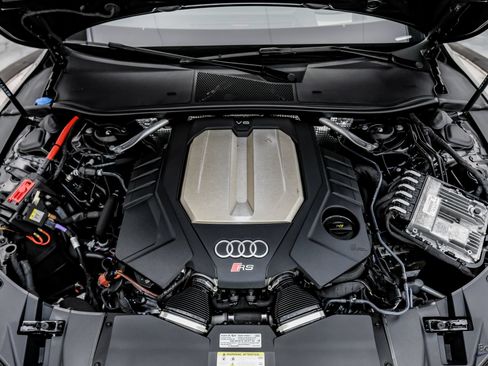 Used 2024 Audi RS 7 Performance AWD/4WD image 3