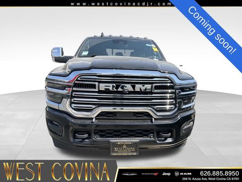 Used 2025 RAM 3500 Laramie w/ Max Tow Package AWD/4WD image 2