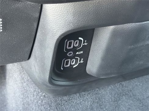 Used 2025 RAM 1500 Big Horn AWD/4WD image 29