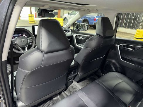 Used 2023 Toyota RAV4 XLE Premium AWD/4WD image 29