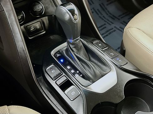 Used 2019 Hyundai Santa Fe XL image 17