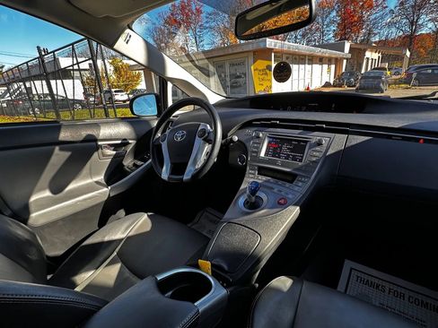 Used 2012 Toyota Prius Four image 26