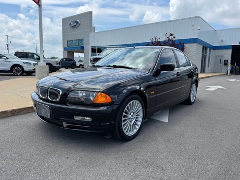 Used 2001 BMW 330i Sedan RWD image 3