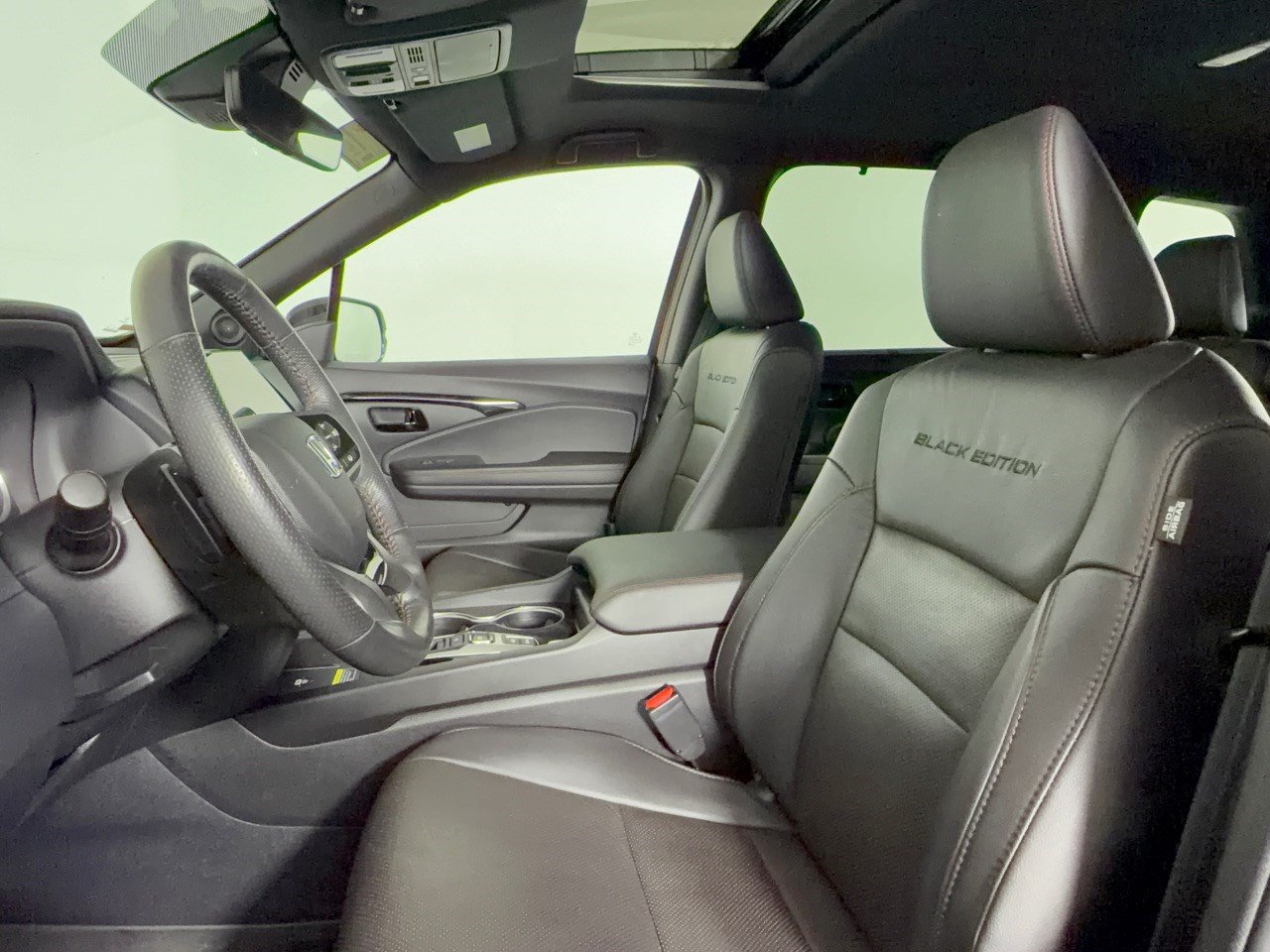 Certified 2024 Honda Passport Black Edition image 5