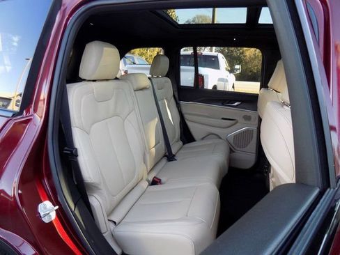 New 2026 Jeep Grand Cherokee Limited w/ Limited Altitude Package RWD image 25