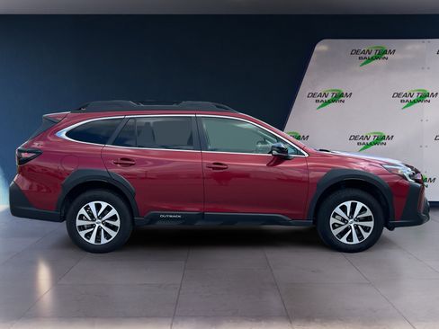 Used 2024 Subaru Outback Premium image 8