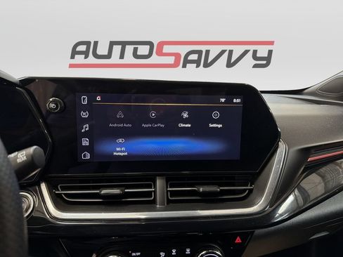 Used 2025 Chevrolet Trax RS w/ Sunroof Package FWD image 13