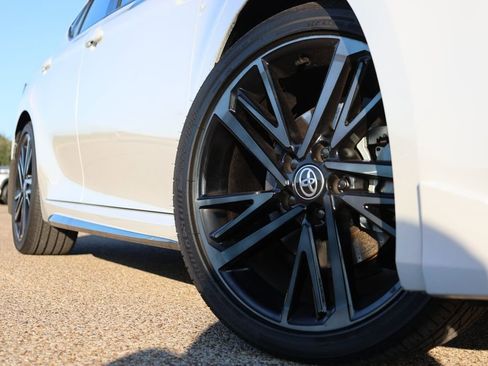 Used 2025 Toyota Camry XSE image 2