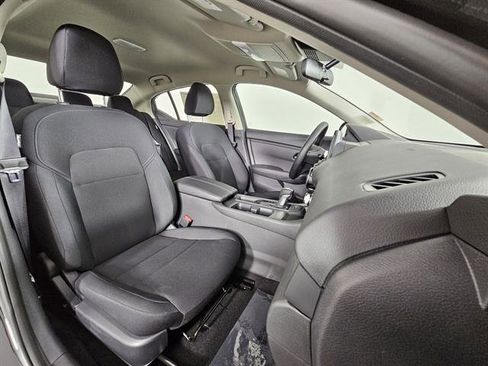 New 2025 Nissan Sentra S image 13