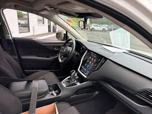 Used 2024 Subaru Outback Premium AWD/4WD image 9
