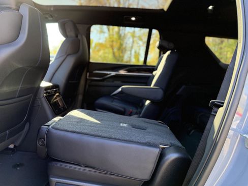 New 2026 Cadillac Escalade IQL Luxury image 16