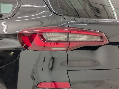 Certified 2022 BMW X5 xDrive40i w/ M Sport Package image 13