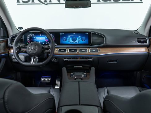 New 2026 Mercedes-Benz GLS 450 4MATIC image 15