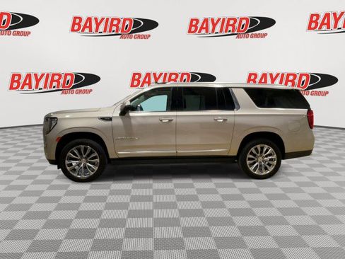 Used 2021 GMC Yukon XL Denali w/ Denali Ultimate Package AWD/4WD image 5